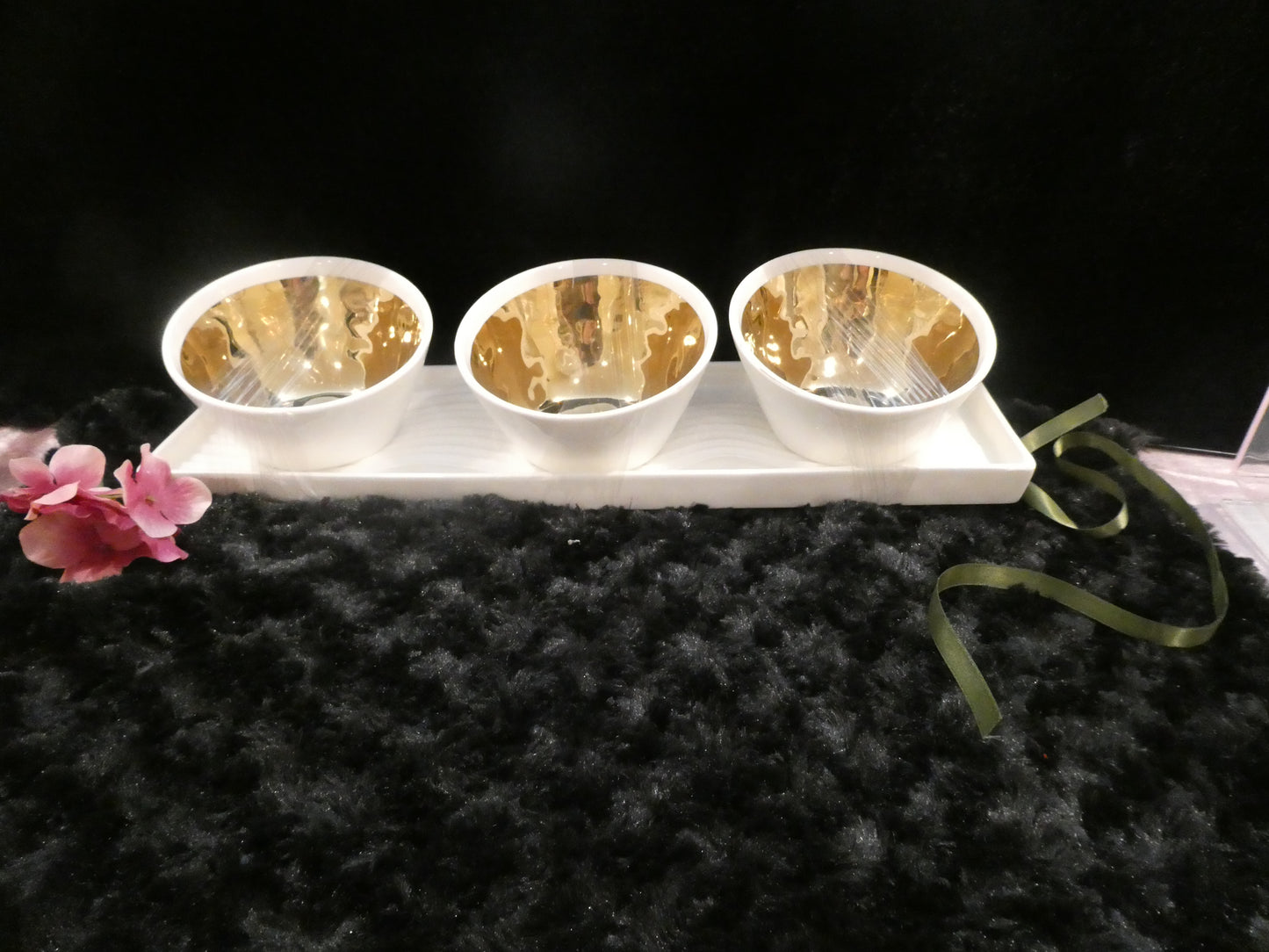 White & Gold trio Bowl set with Tray