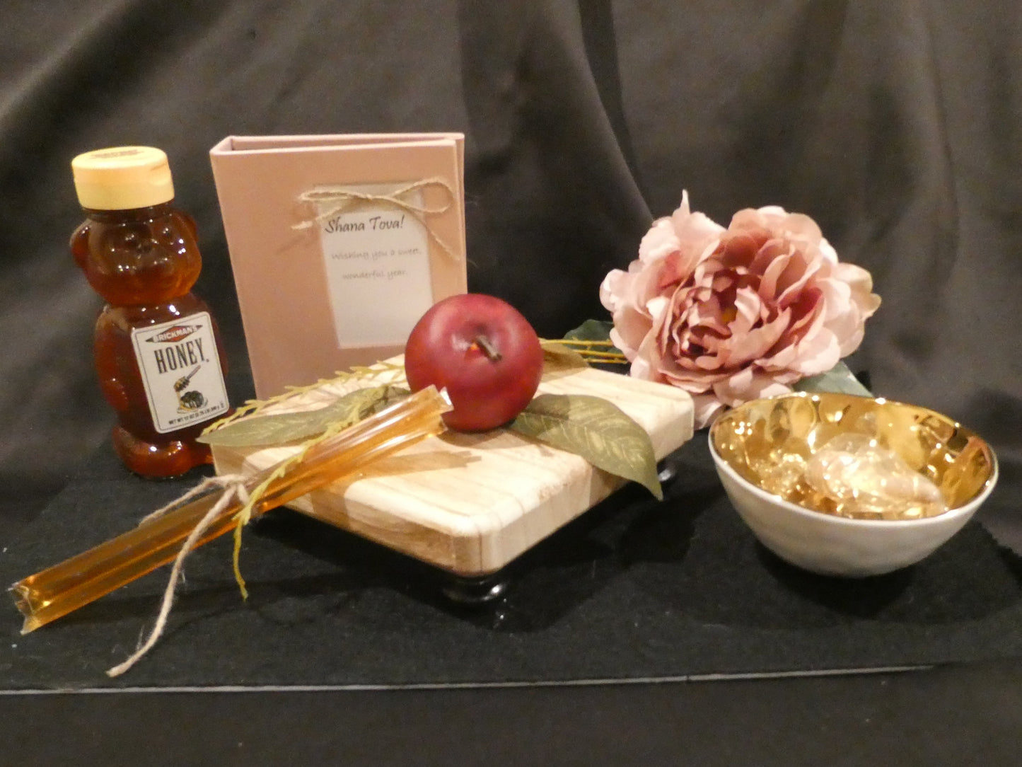 Rosh Hashana Gifting Tray with Honey Dish and Riser