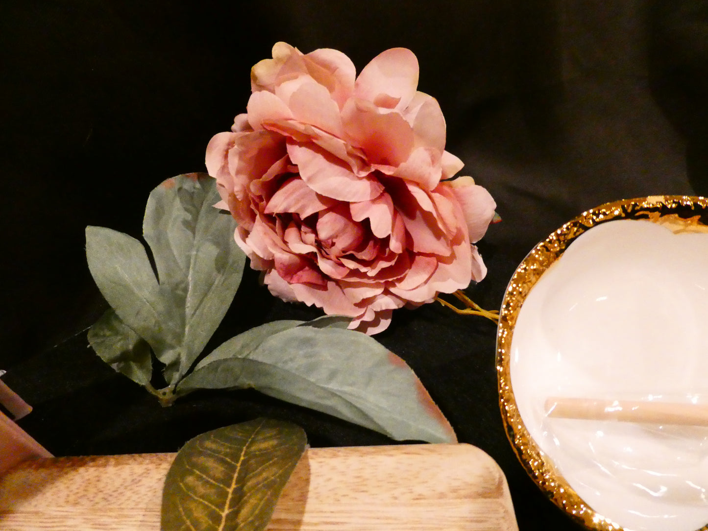 Rosh Hashana Gifting Tray with Honey Dish and Riser