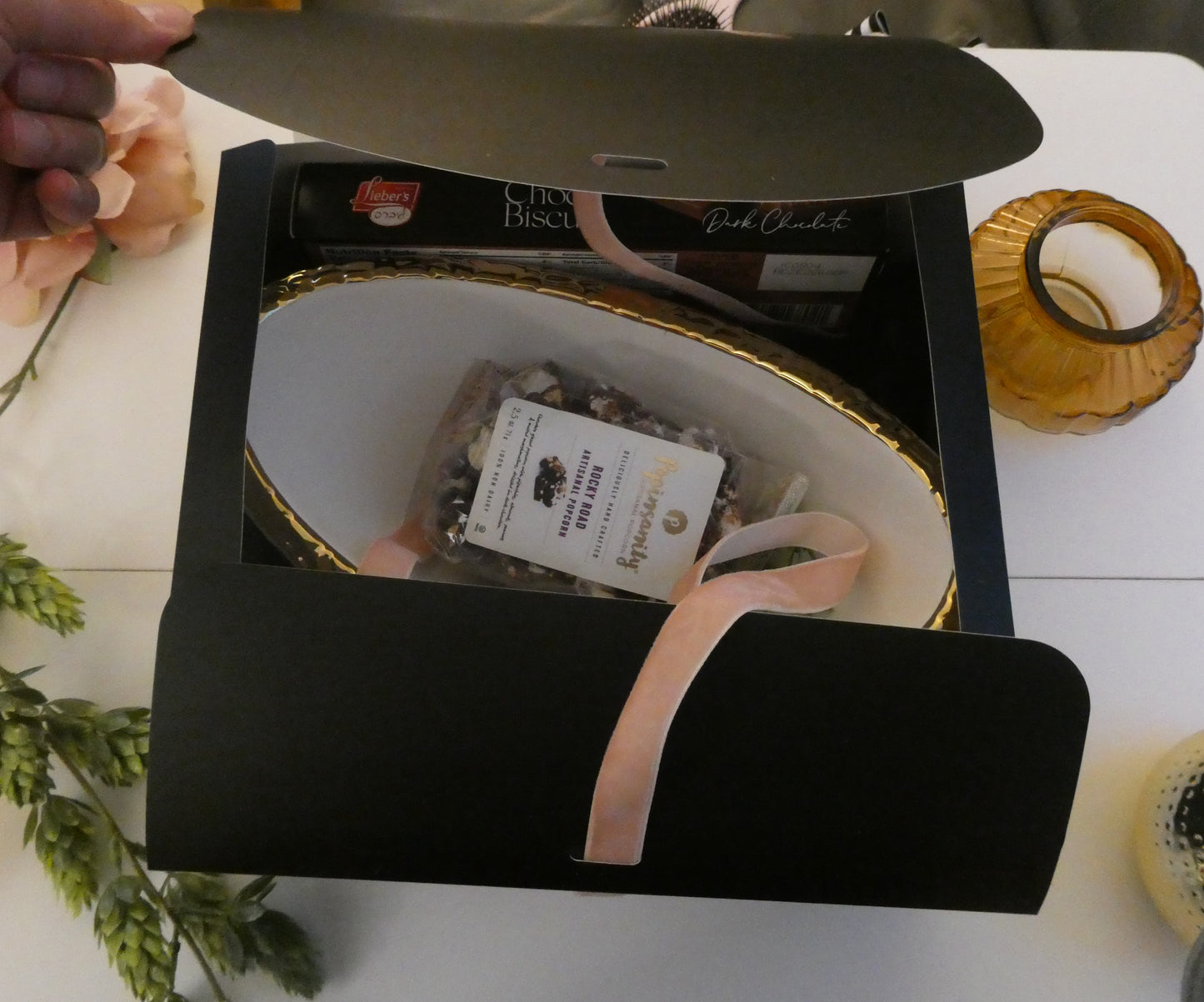 Elegant Oval Dish with Gold Trim