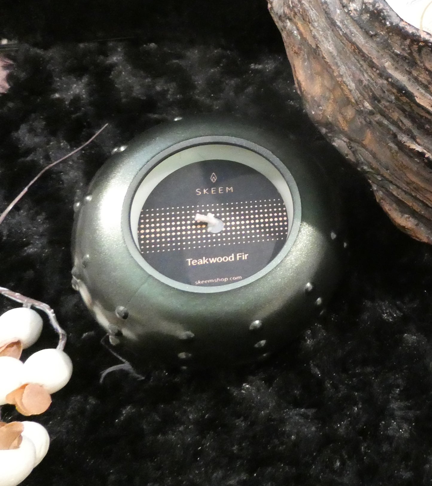 Trendy & Elegant Skeem Candle