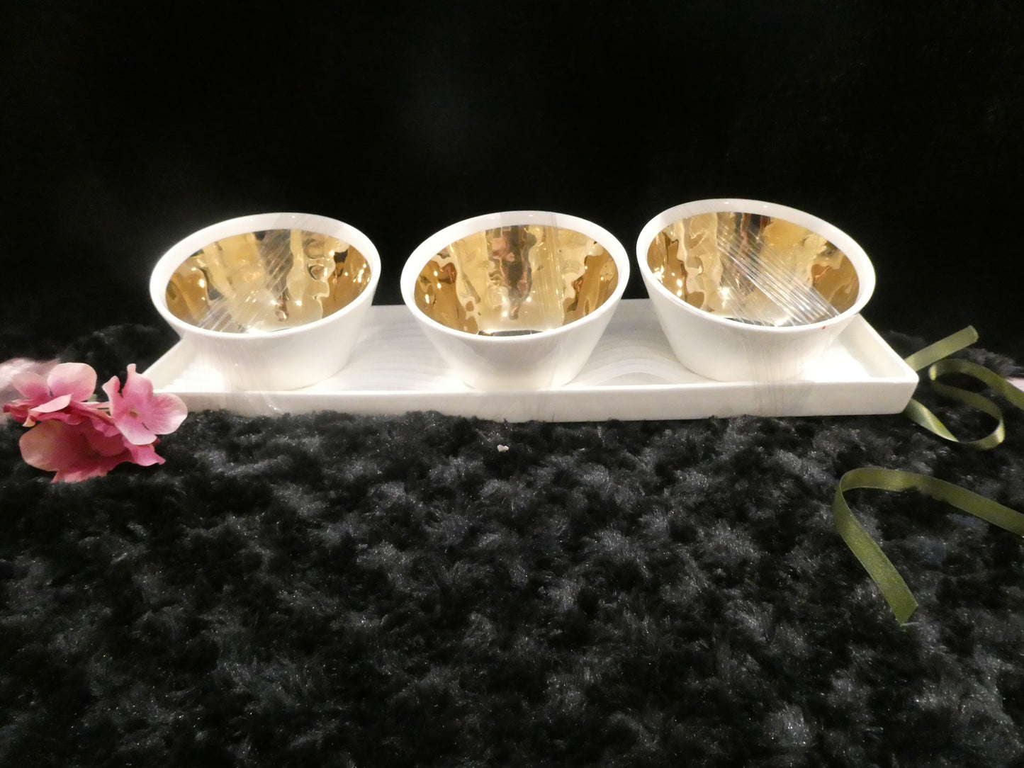 White & Gold trio Bowl set with Tray