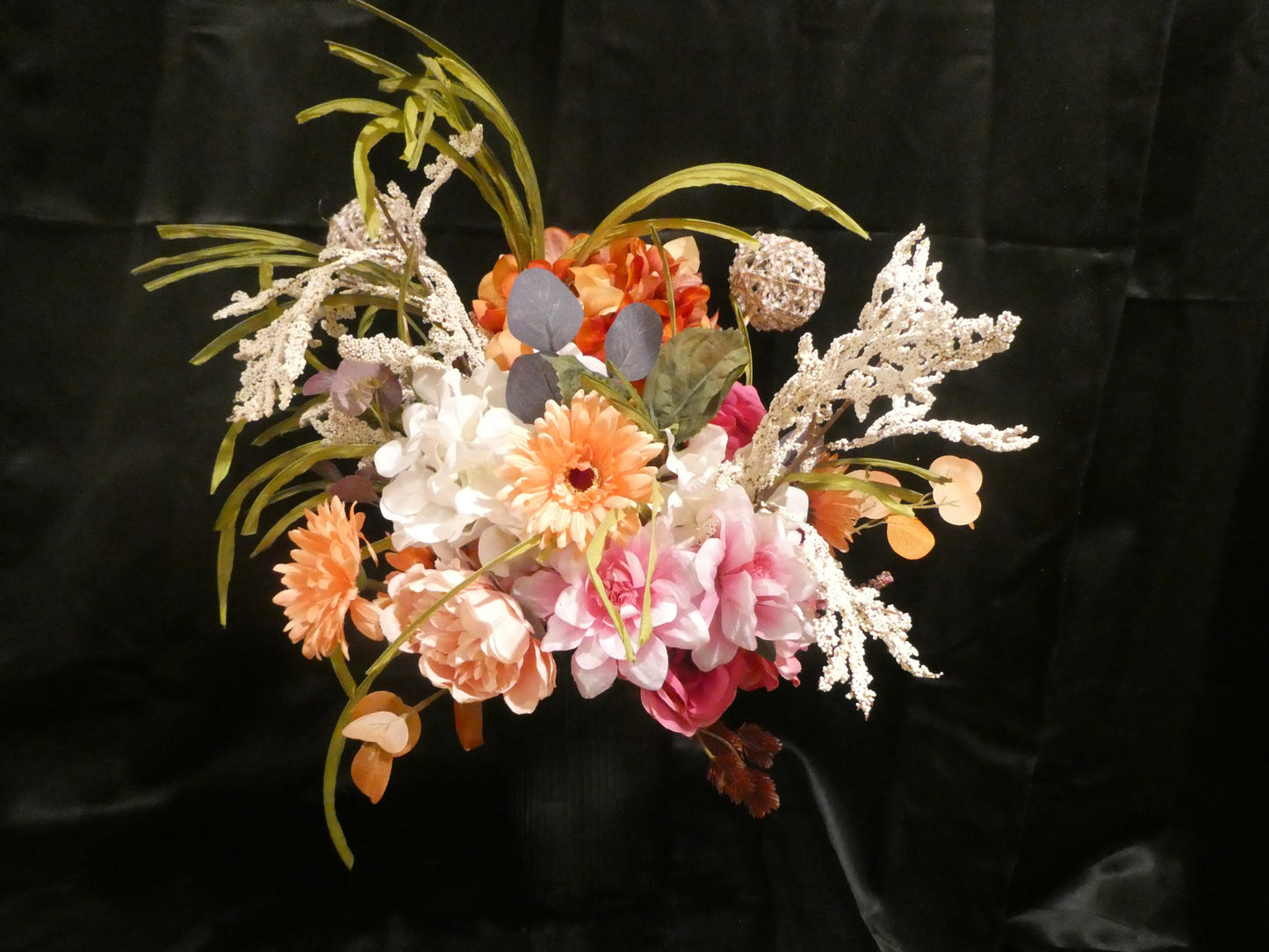 Peachy Pink & Creme Lushness in Mid Glass fluted vase